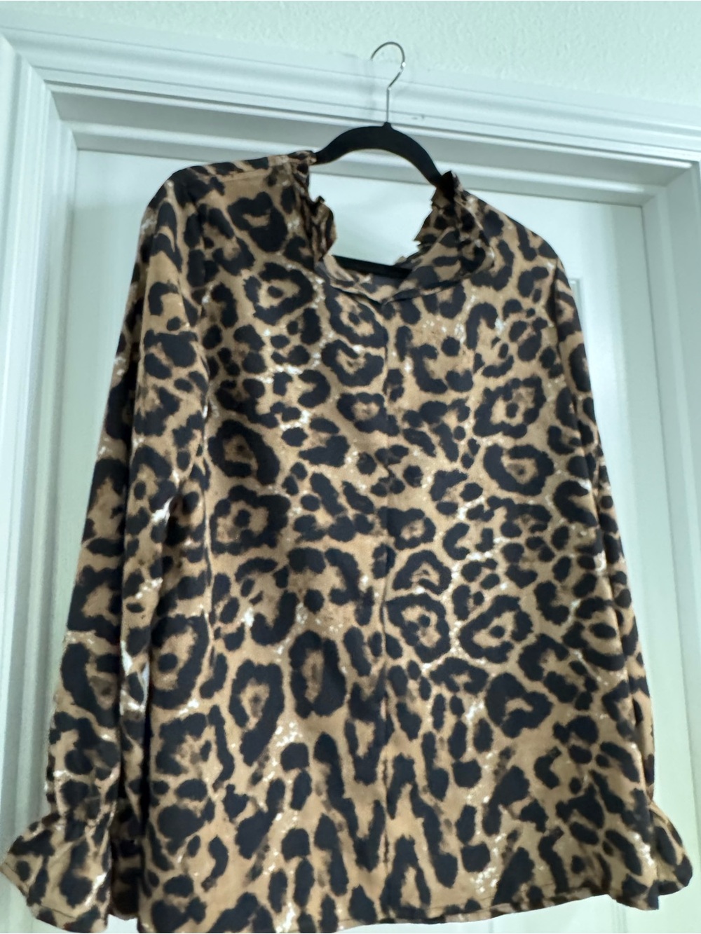 Leopard Print Long-Sleeve Women's Sweater - Tan/Black